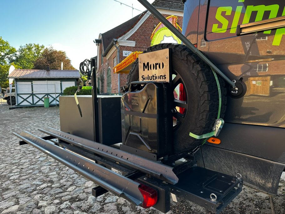 Reserveradhalterung mit Box und zwei Fahrradschienen klappbar Reserveradhalterung mit Box und zwei Fahrradschienen klappbar